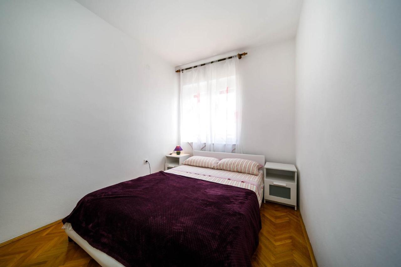 Apartments Mate Balote 54 Krk Bagian luar foto