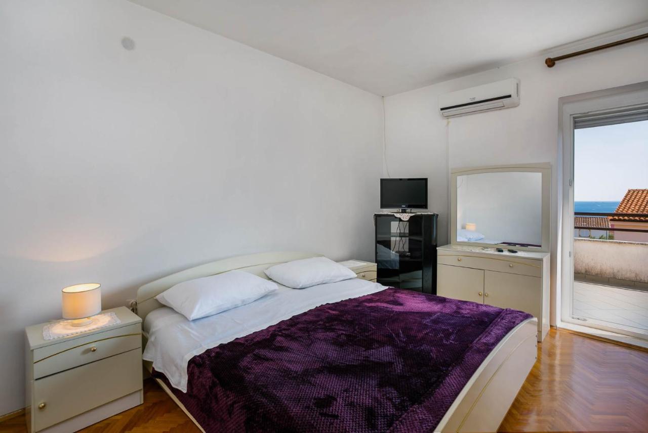 Apartments Mate Balote 54 Krk Bagian luar foto