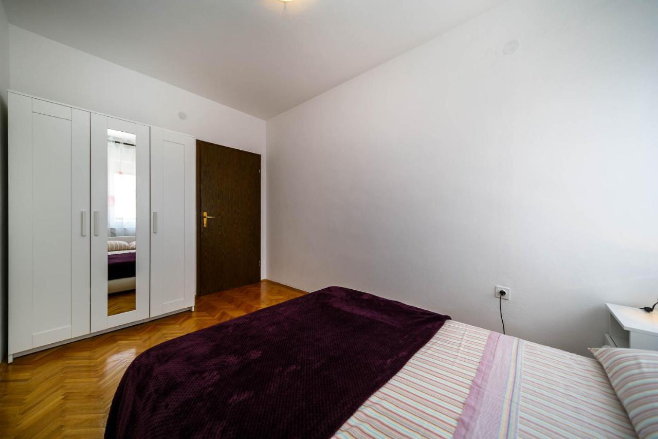 Apartments Mate Balote 54 Krk Bagian luar foto
