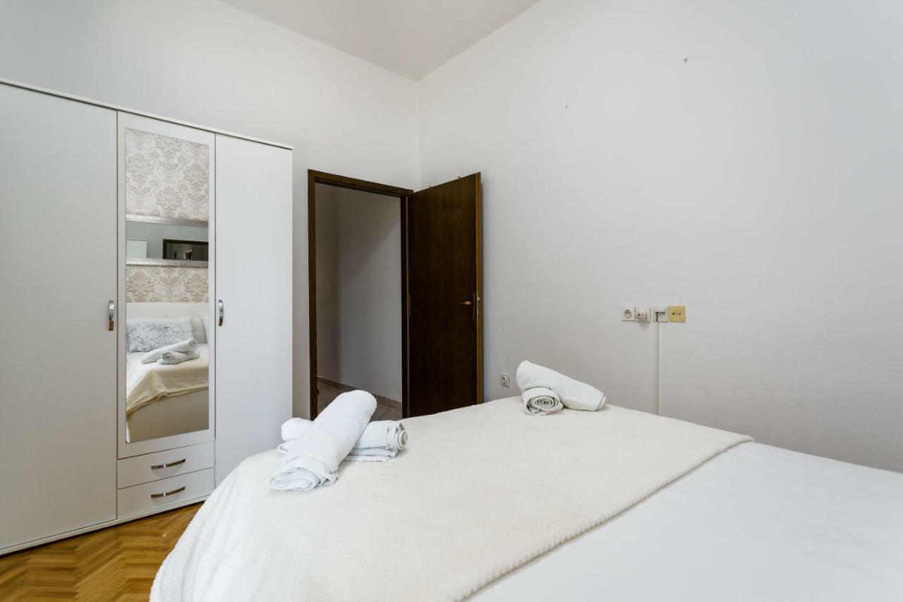 Apartments Mate Balote 54 Krk Bagian luar foto